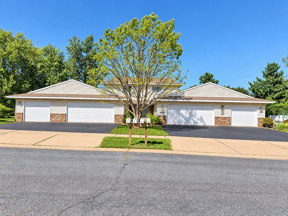5734 Gables Dr