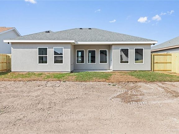 4th image of 18022 Spruce Dr