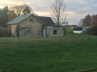 8186 North St, Holton, MI 49425