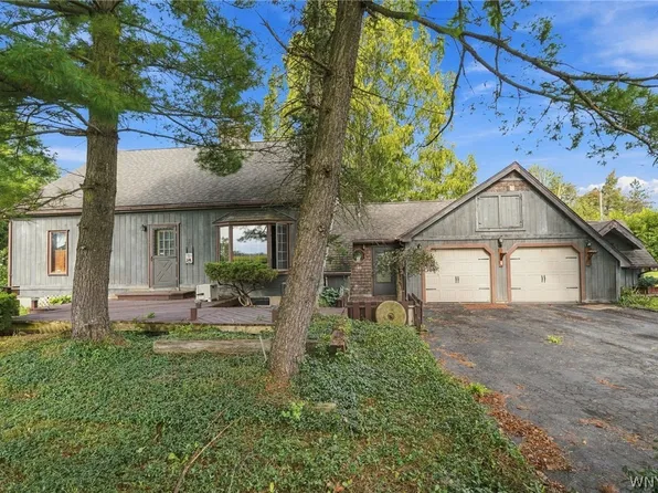 2644 McClew Rd, Burt, NY 14028