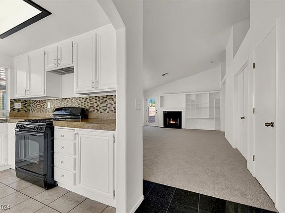 3rd image of 4416 La Lima Ct