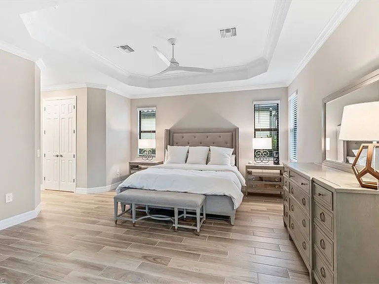 28075 Foxrock Ct — Photo 17