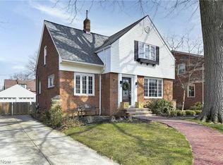 19650 S Sagamore Rd, Fairview Park, OH 44126