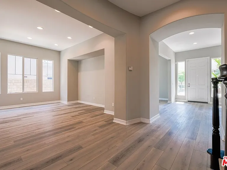 22430 Leisure Dr — Photo 14