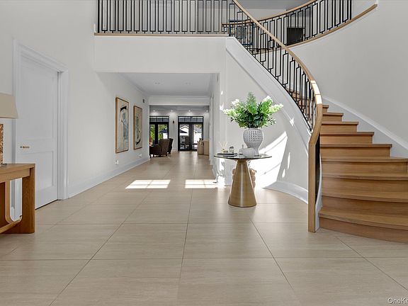 3rd image of 15 Alice Avenue
