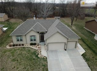 15612 White Dr, Belton, MO 64012