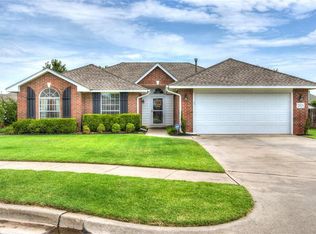 2821 Bishops Ct, Norman, OK 73072