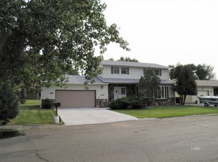 305 Georgetown Dr, Glendive, MT 59330