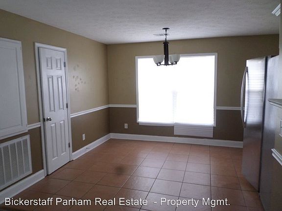 3rd image of 2908 Dotti Dr