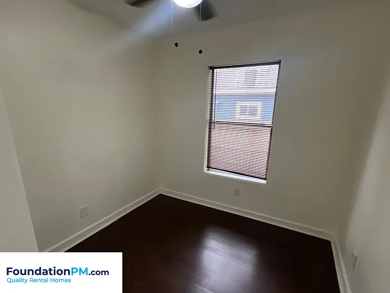 877 N Bingham St — Photo 7