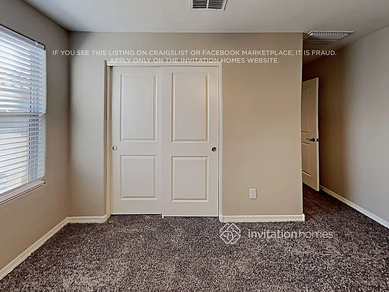 8033 W Agora Ln — Photo 17