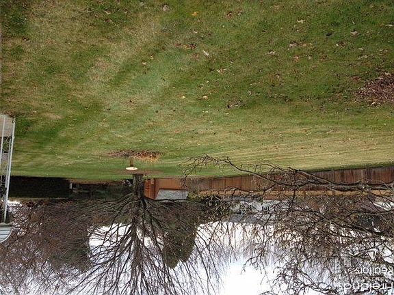 3rd image of 781 Clifton Blvd