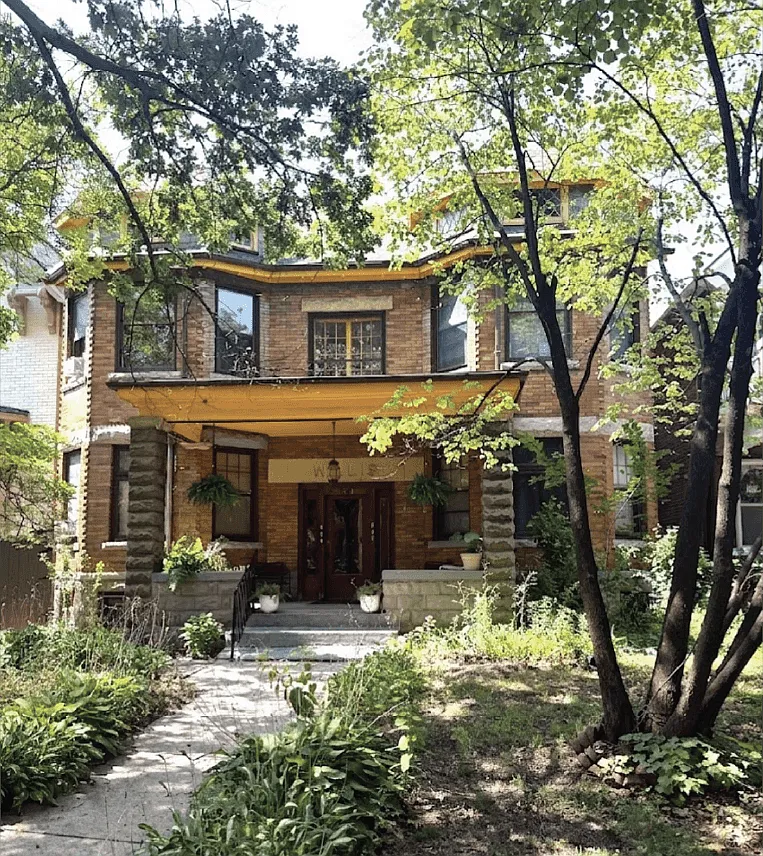 3 bed, $1,200 — Photo 1