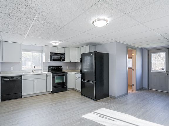 3rd image of 209 Kirkwood St