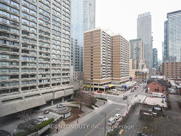 1121 Bay St #708 — Photo 8