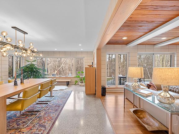 3rd image of 1434 East Brown Deer ROAD