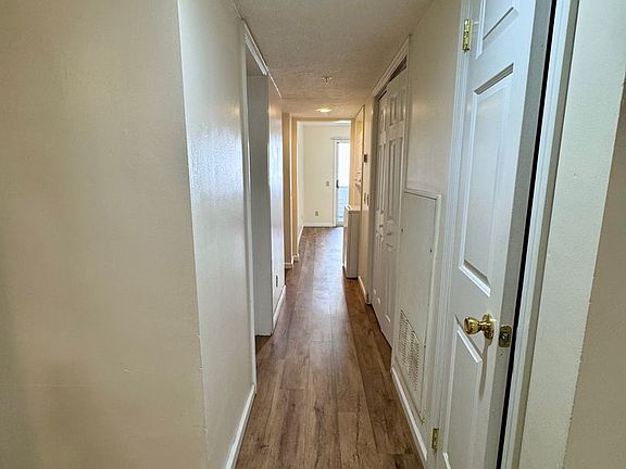 5th image of 1993 Water St APT 303