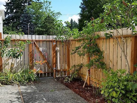 3rd image of 12255 SE 56th St APT 312