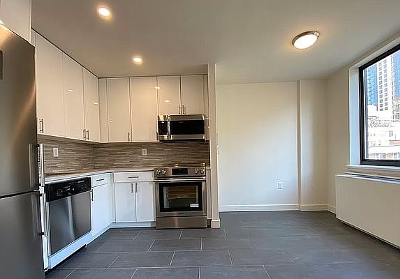 3rd image of 144 W 23rd St APT 12A
