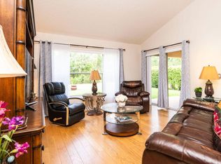 3027 Casa Rio Ct, Riviera Beach, FL 33418