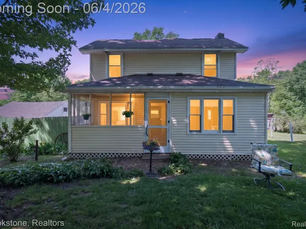 9455 Andersonville Rd, Clarkston, MI 48346