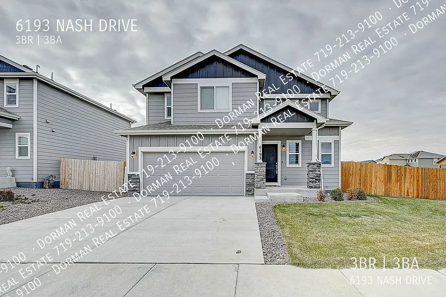 2 Story, 3-Bedroom Home with Air Conditioning! — Photo 2