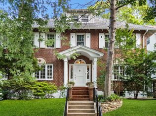 3541 164th St, Flushing, NY 11358
