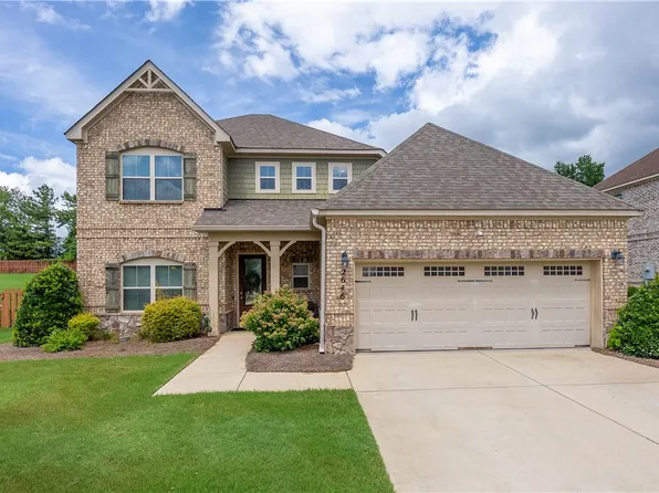 2646 Salford St, Auburn, AL 36832