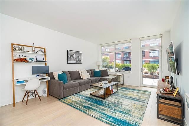 1st image of 1400 Hudson St APT 427