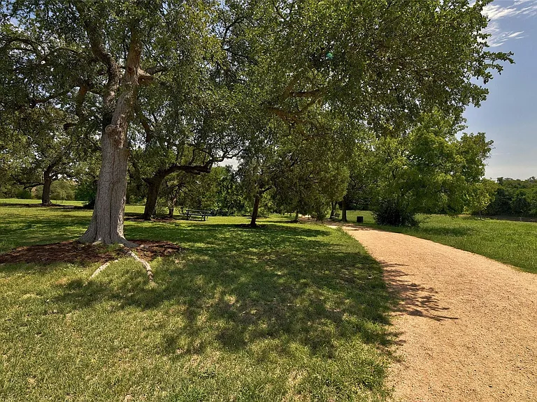 1841 Montana Sky Dr — Photo 40