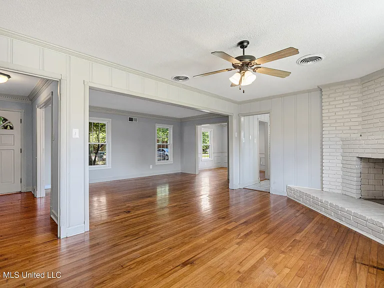 8846 Millbranch Rd — Photo 12