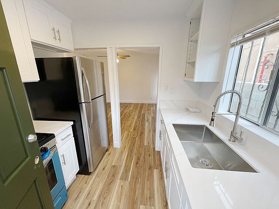 2nd image of 662 W Gage Ave #1/2