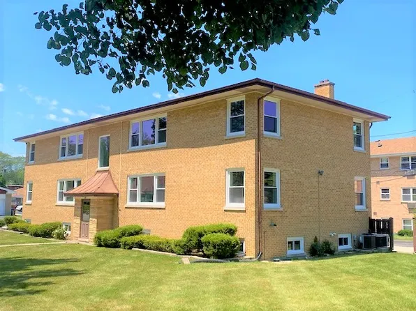 311 S Lodge Ln, Lombard, IL