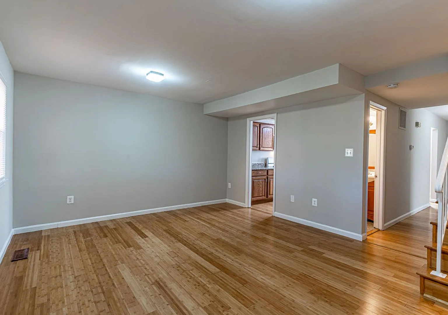 Beautiful 3-Level Townhome with Hardwood Floors & Fenced Yard — Photo 3