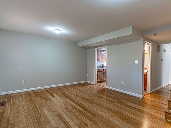 3rd image of 4311 Elliot Ct
