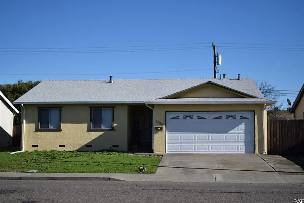 2466 Orchid St photo 1