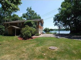 8883 Jane Rd N, Lake Elmo, MN 55042