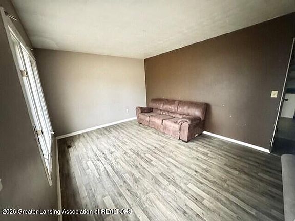 5th image of 3112 Shetland Rd