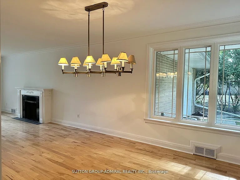 97 Valecrest Dr — Photo 5
