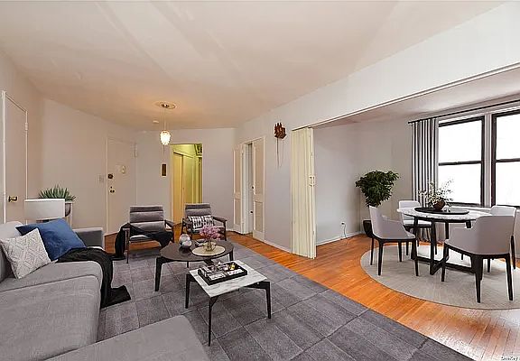 5th image of 100-25 Queens Blvd #Hh5