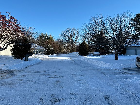4th image of 4063 Wyndham Hill Dr