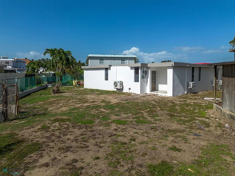 2040 Paseo Azalea — Photo 2