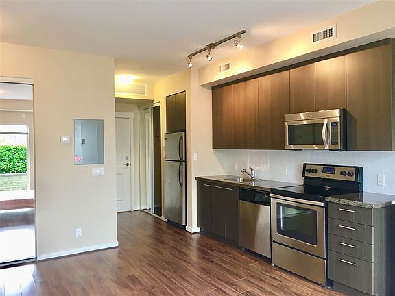 3rd image of 4099 Stolberg St