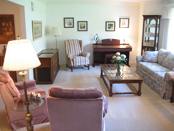 4th image of 2170 Charmaine Dr