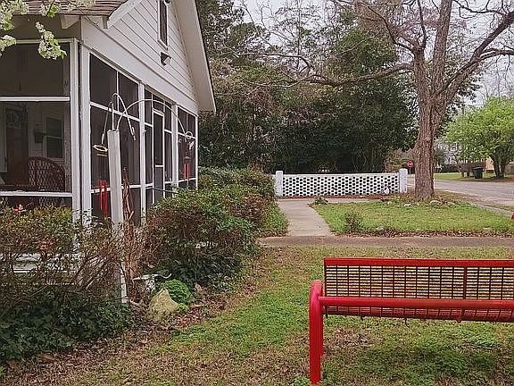 3rd image of 52 Byrnes St