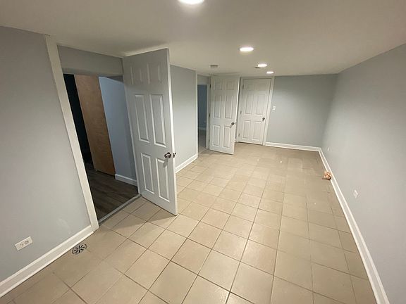 5th image of 7012 W Diversey Ave #B
