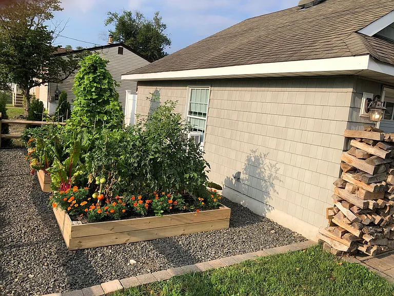 138 Cedar Ave — Photo 16