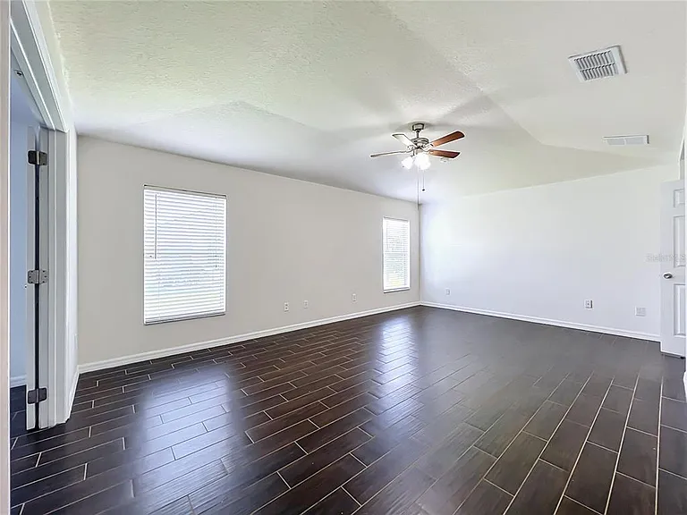 1045 Willow Branch Dr — Photo 28