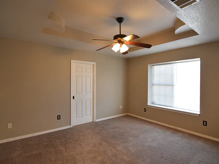 5301 Williams Dr — Photo 10