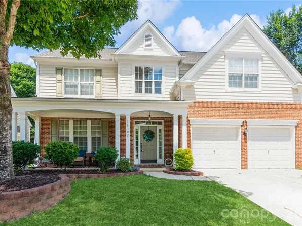18302 Victoria Bay Dr, Cornelius, NC 28031